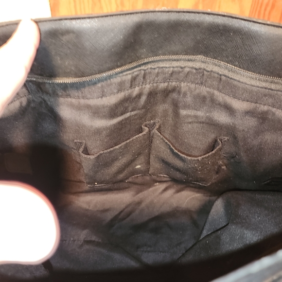 Kenneth Cole Reaction Black and White Women's Tote Bag - Picture 13 of 13